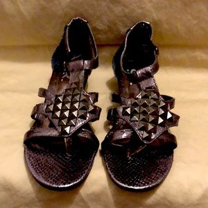 🐝Gunmetal black/grey sandals